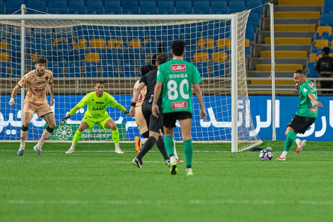النجمة يحقق فوزه التاريخي الأول في دوري روشن. انتصر على الخلود 2-1 ضمن الجولة 22. كاردوسو وبوتوبا سجلا هدفي النجمة. إنريكي قلص للخلود بركلة جزاء +90. النجمة أخير بـ8 نقاط والخلود 14 بـ19 نقطة 