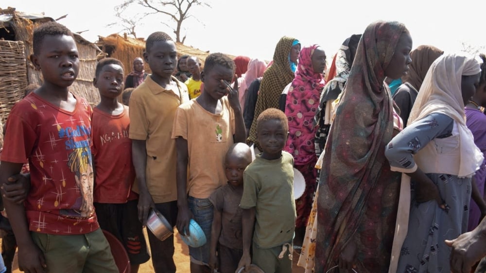 السودان مصنف ضمن أخطر بؤر الجوع عالميًا حتى 2026. - 14 منطقة في دارفور وجنوب كردفان مهددة بالمجاعة. - 19.5 مليون شخص يعانون من انعدام الأمن الغذائي الحاد 