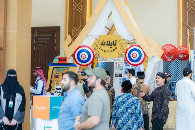 صورة من الألبوم