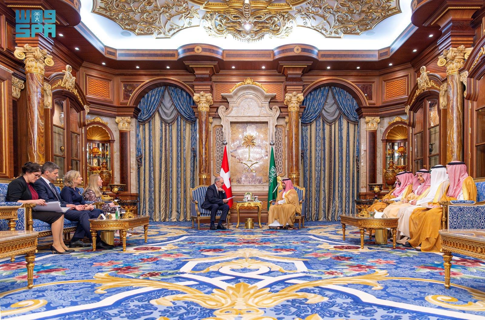 صورة من الألبوم
