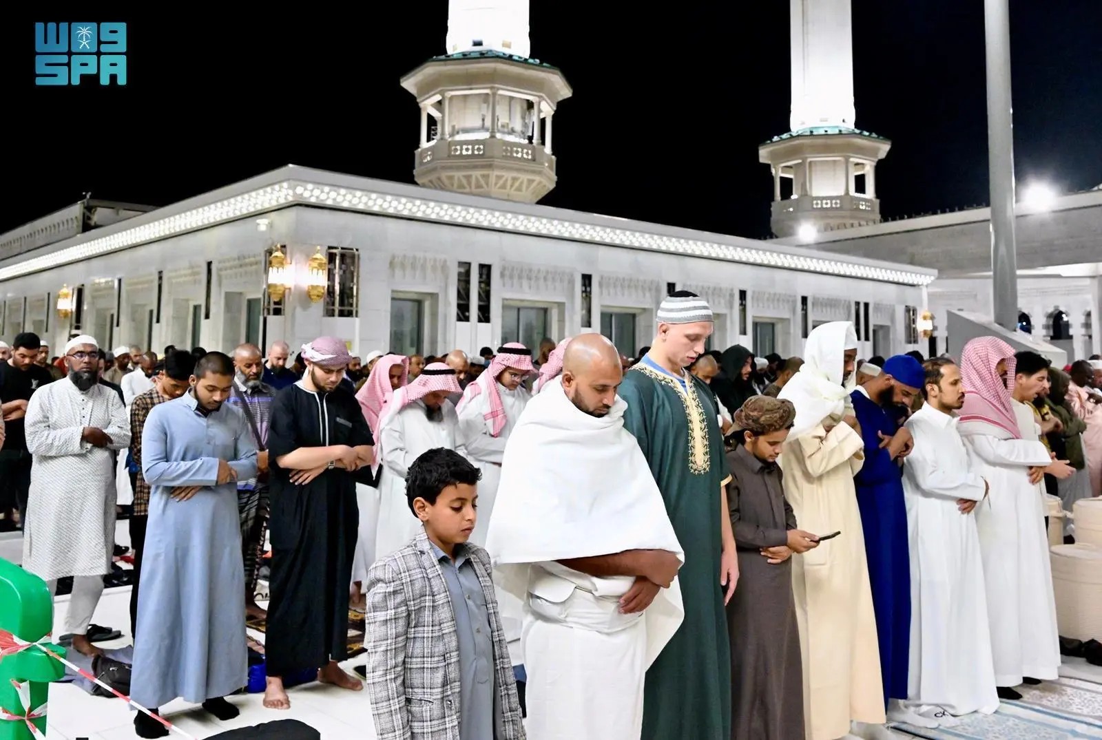 صورة من الألبوم