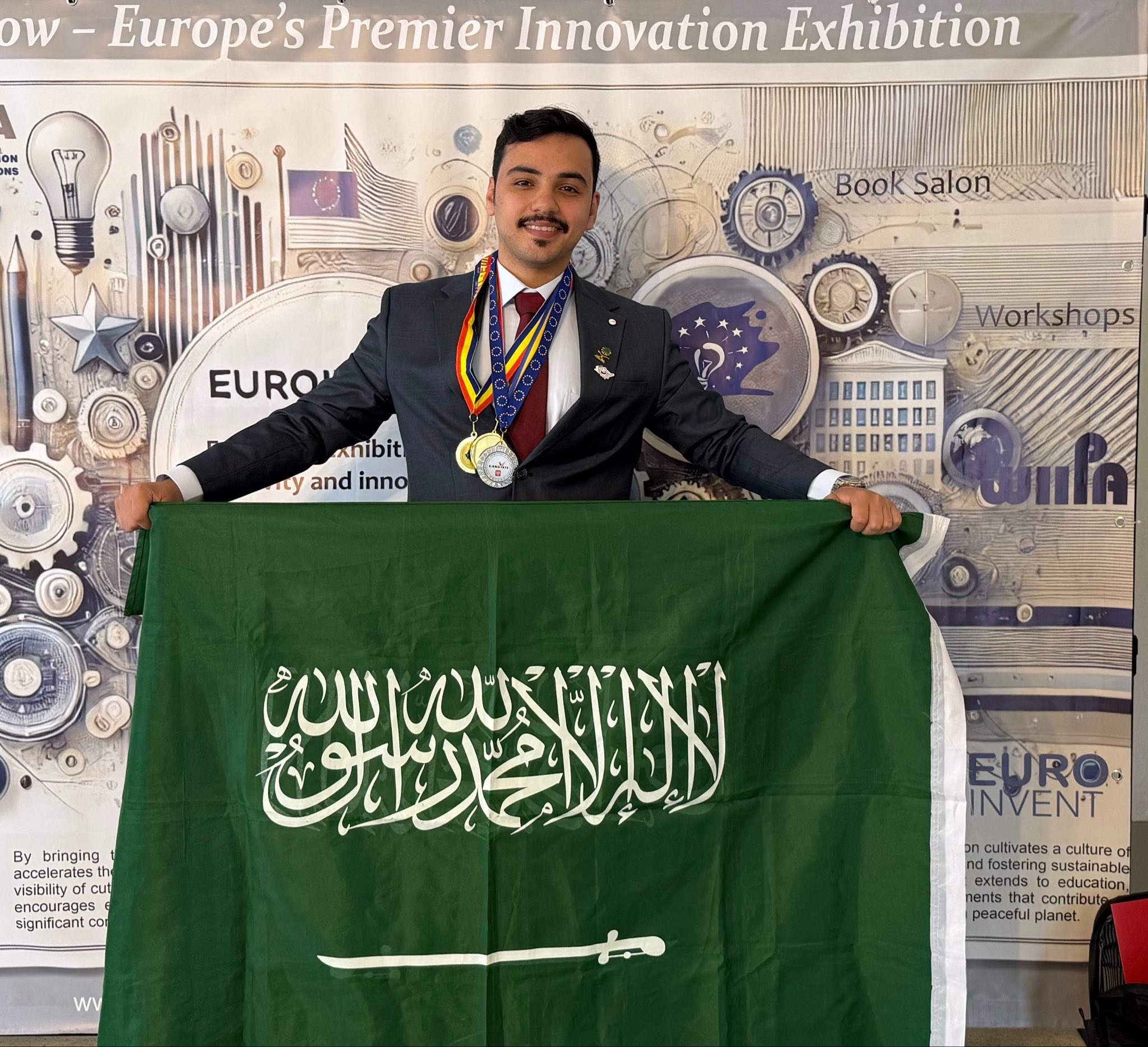السعودي تركي العنزي يحصد 3 جوائز ذهبية عالمية بمشروع M.B.S في معرض Euroinvent برومانيا - المشروع نال تقديرًا عالميًا من مؤسسات أكاديمية وتقنية مرموقة. - العنزي يهدي إنجازه لولي العهد الأمير محمد بن سلمان ويعبر عن فخره 