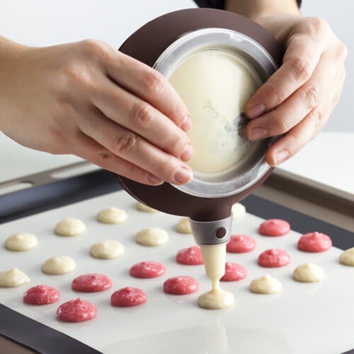 Шприц за сладки Lekue с 6 приставки