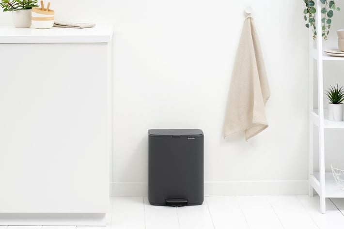 Coș de gunoi Brabantia Bo Pedal 12L, Mineral Infinite Grey