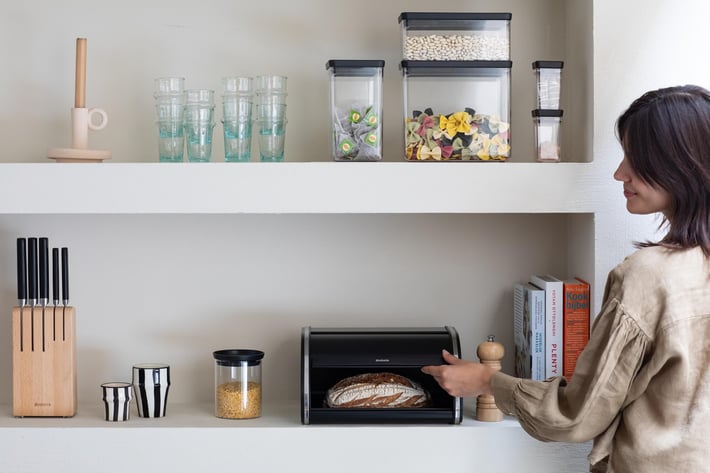Кутия за хляб Brabantia Roll Top, Matt Black, средна