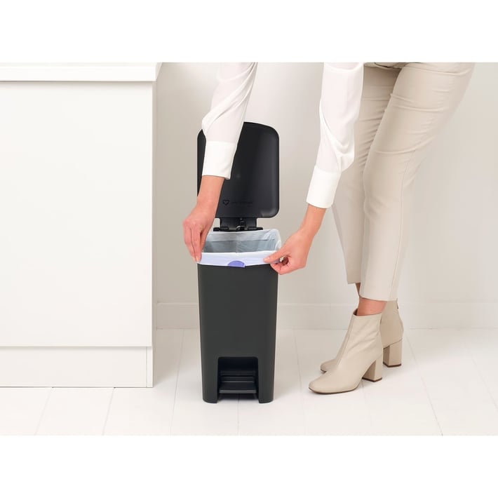 Кош за смет с педал Brabantia StepUp 16L, Dark Grey
