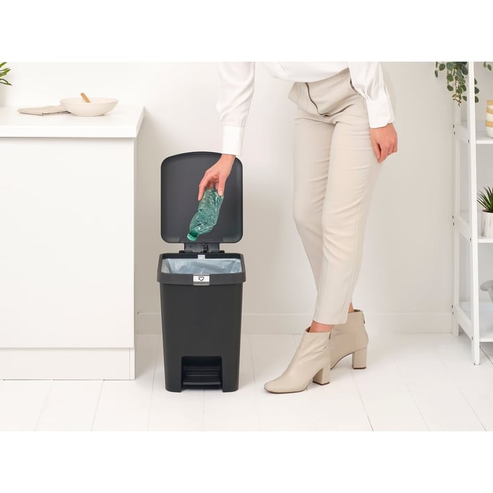 Кош за смет с педал Brabantia StepUp 25L, Dark Grey