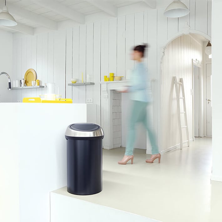 Кош за смет Brabantia Touch Bin 60L, Matt Black, метален капак