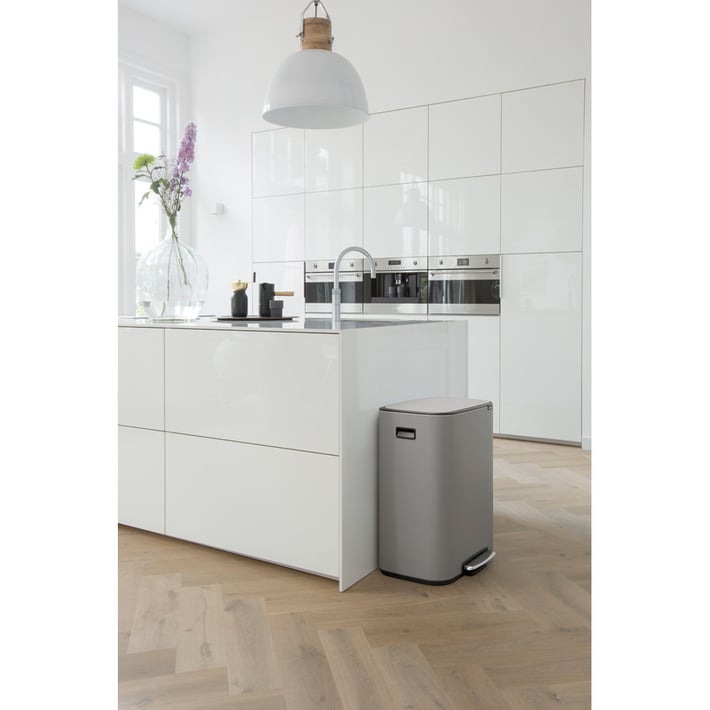 Кош за смет Brabantia Bo Pedal 60L, Mineral Concrete Grey