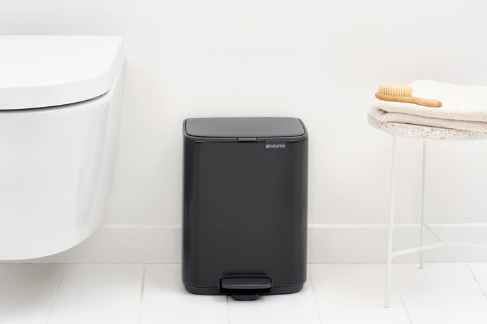Coș de gunoi Brabantia Bo Pedal 7L, Matt Black