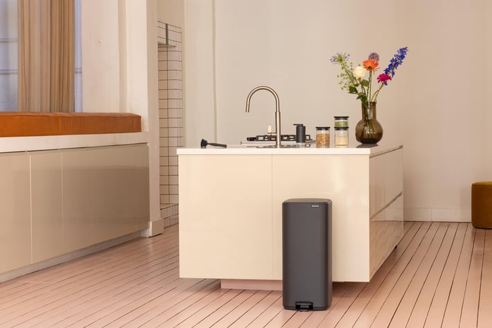 Coș de gunoi Brabantia Bo Pedal 30L, Mineral Infinite Grey