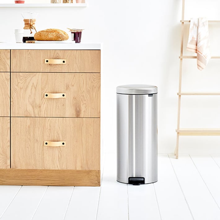 Кош за смет с педал Brabantia NewIcon 30L, Matt Steel Fingerprint Proof