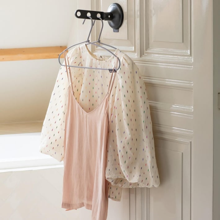 Закачалка за дрехи с вакуум Brabantia Light Grey