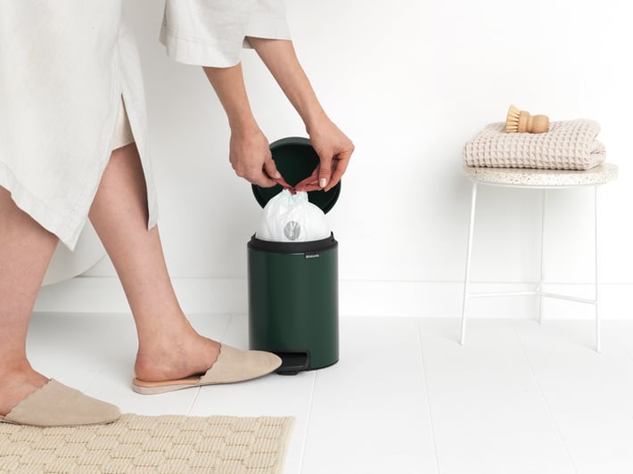 Coș de gunoi cu pedală Brabantia NewIcon 3L, Pine Green