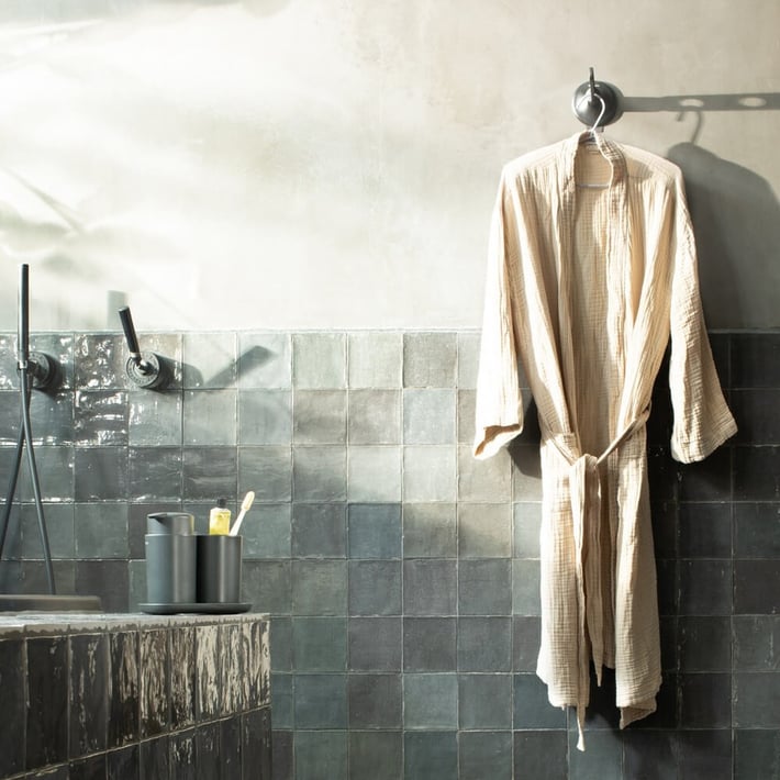 Закачалка за дрехи с вакуум Brabantia Black