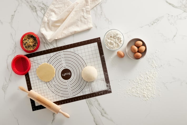 Подложка за точене Lekue 60x40cm, силиконова, с мерителна скала