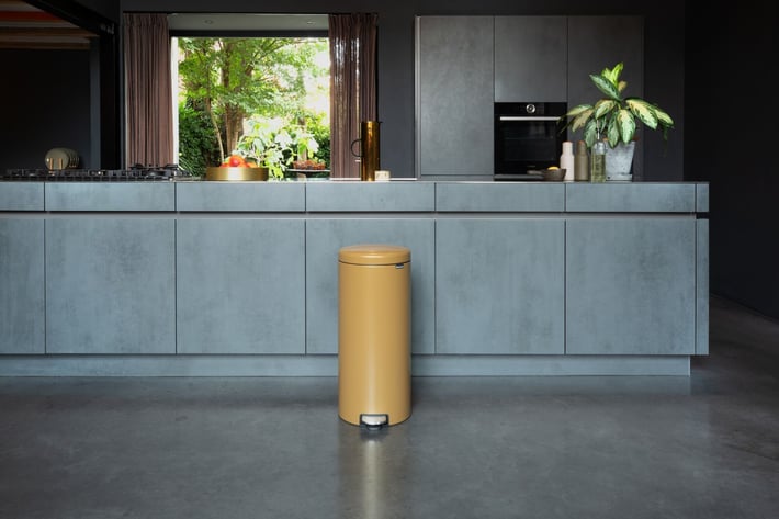 Кош за смет с педал Brabantia NewIcon 30L, Warm Gold