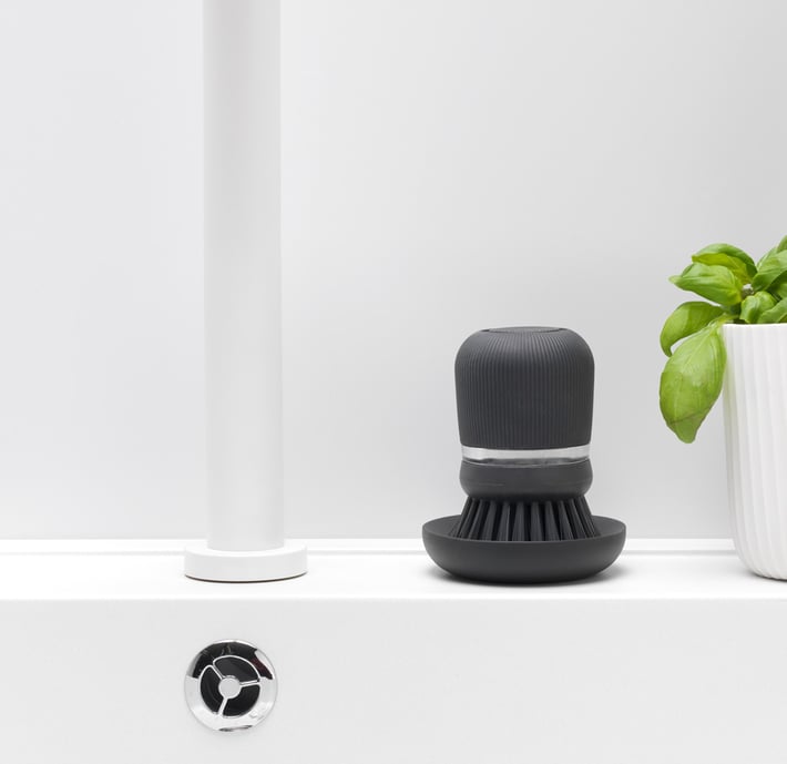 Четка с дозатор за течен сапун Brabantia Dark Grey