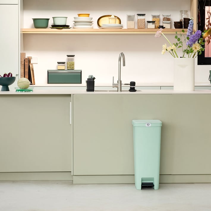 Pedal Waste Bin Brabantia StepUp 40L, Jade Green