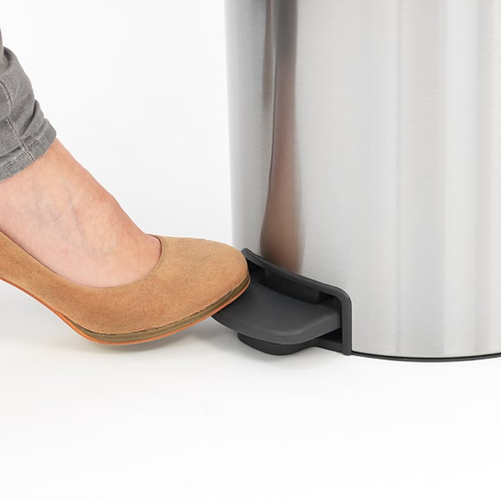 Кош за смет с педал Brabantia NewIcon 20L, Matt Steel Fingerprint Proof