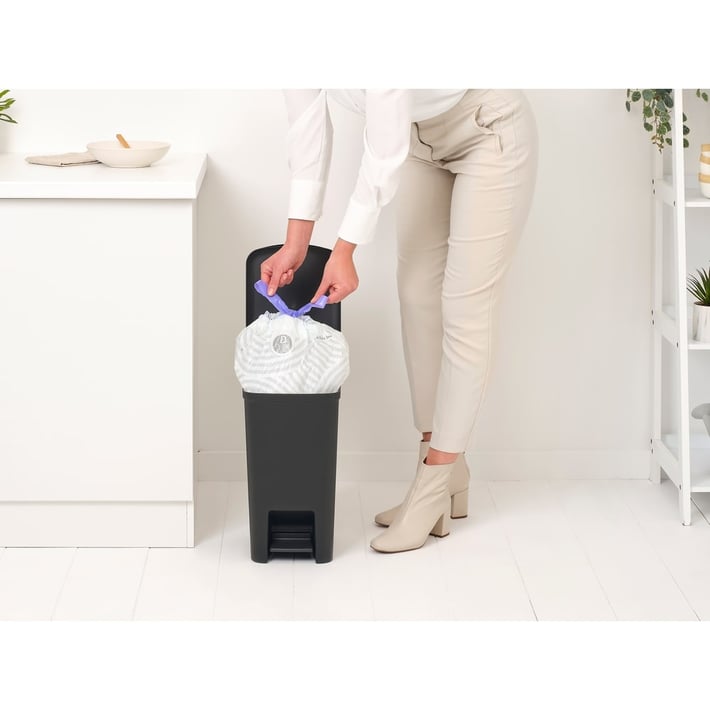 Кош за смет с педал Brabantia StepUp 16L, Dark Grey