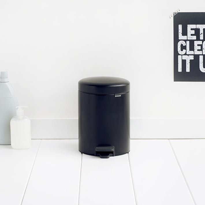 Кош за смет с педал Brabantia NewIcon 5L, Matt Black