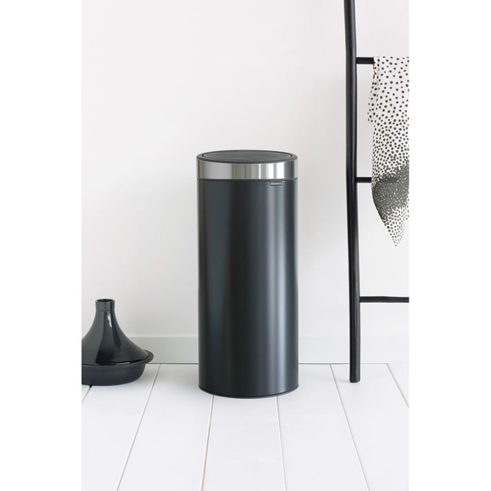 Кош за смет Brabantia Touch Bin New 30L, Matt Black, капак металик