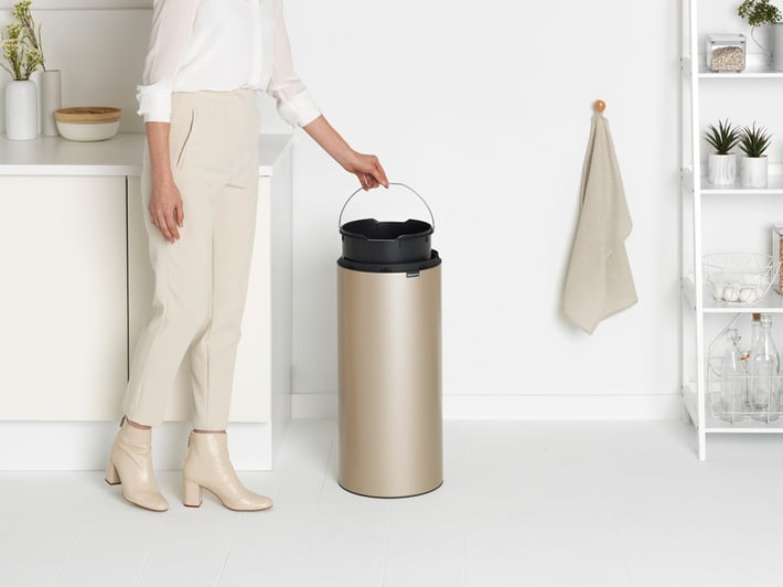 Кош за смет Brabantia Touch Bin New 30L, Metallic Gold