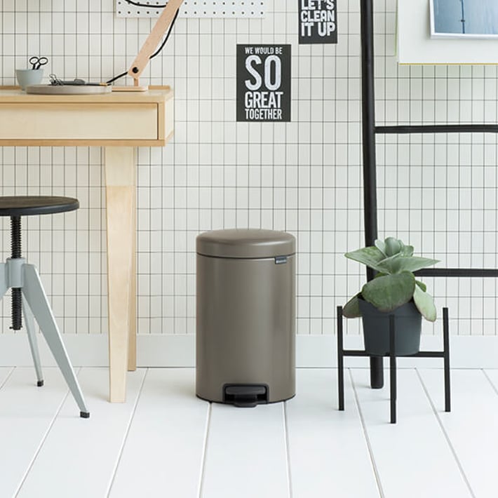 Кош за смет с педал Brabantia NewIcon 12L, Platinum