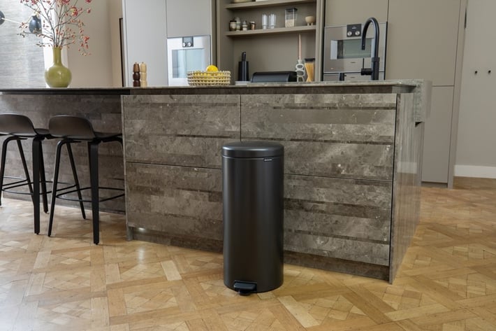 Кош за смет с педал Brabantia NewIcon 30L, Confident Grey