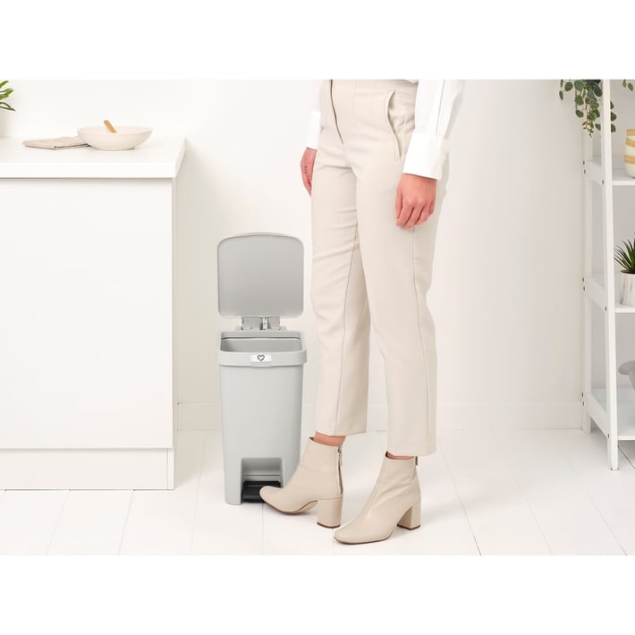 Кош за смет с педал Brabantia StepUp 16L, Light Grey