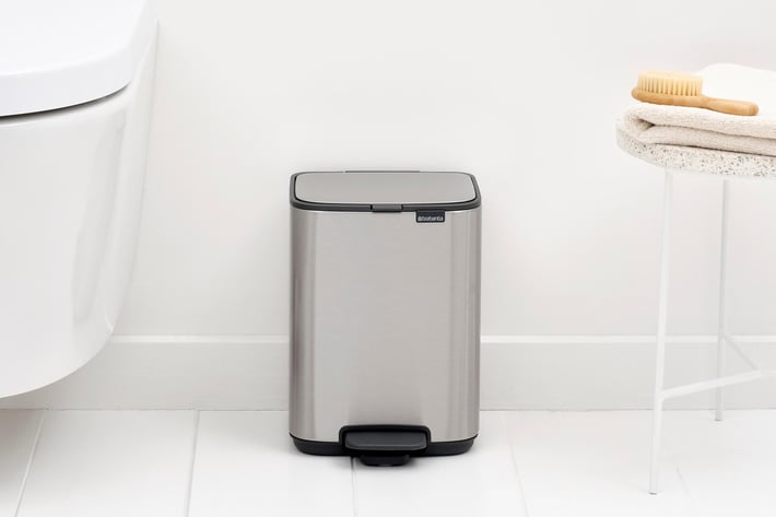 Coș de gunoi Brabantia Bo Pedal 4L, Matt Steel Fingerprint Proof