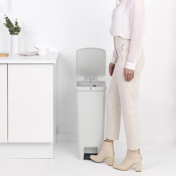 Кош за смет с педал Brabantia StepUp 40L, Light Grey