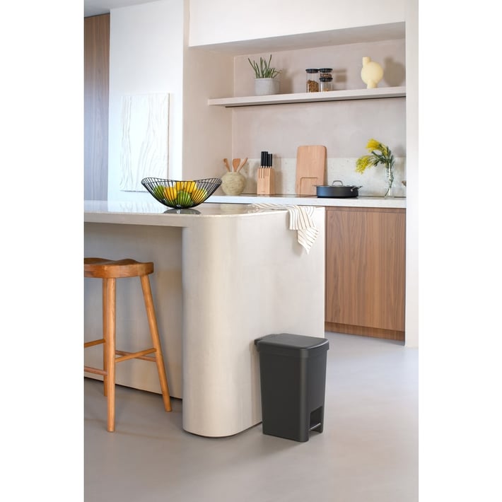 Кош за смет с педал Brabantia StepUp 16L, Dark Grey