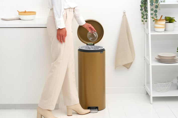 Кош за смет с педал Brabantia NewIcon 30L, Warm Brass