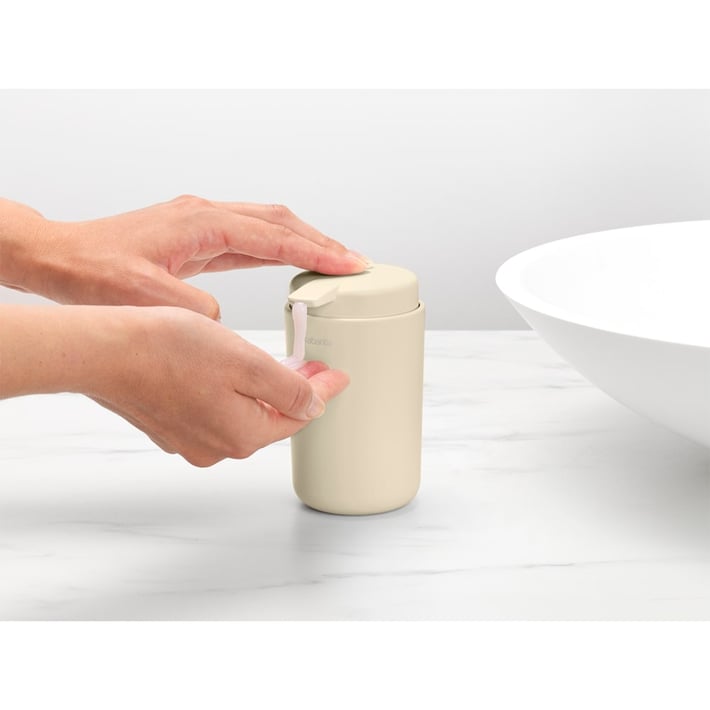 Дозатор за течен сапун Brabantia ReNew Soft Beige