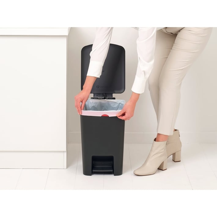 Кош за смет с педал Brabantia StepUp 25L, Dark Grey