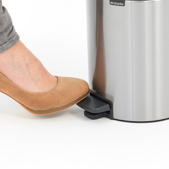 Кош за смет с педал Brabantia NewIcon 5L, Matt Steel