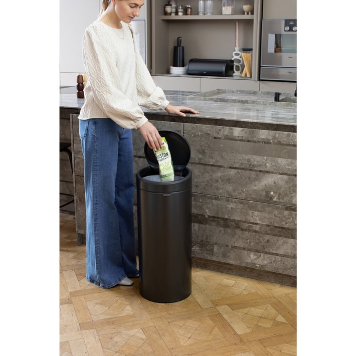 Кош за смет Brabantia Touch Bin New 30L, Confident Grey