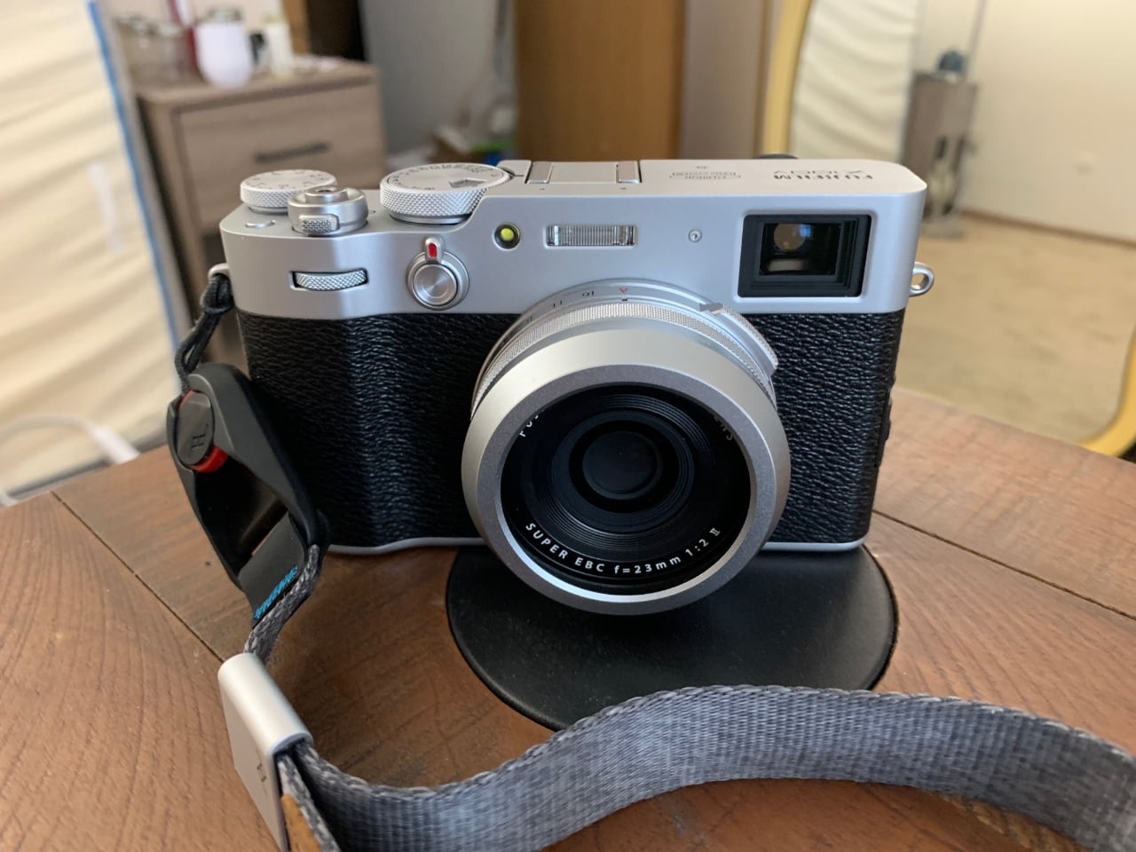 x100v