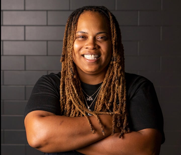 Chef Dominique Leach Brings Family Tradition and Chicago Flair to the South Side’s Best BBQ Experience