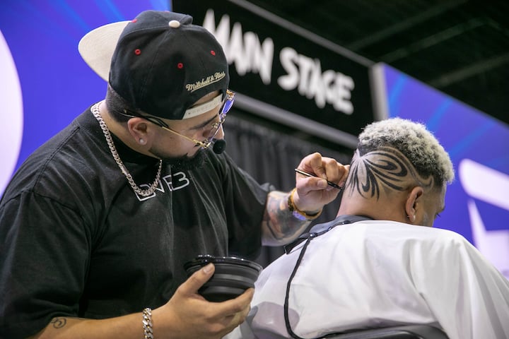 Tips From Celebrity Makeup Artist Viola Nicholson At America's Beauty Show