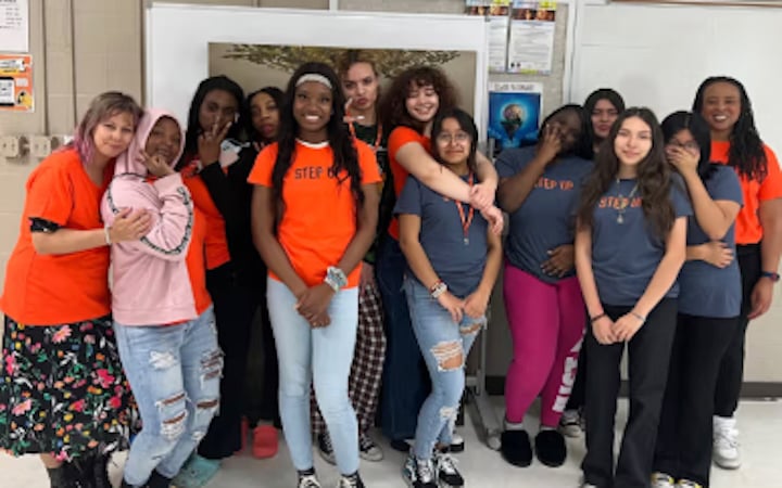 Step Up Chicago Empowers Young Women