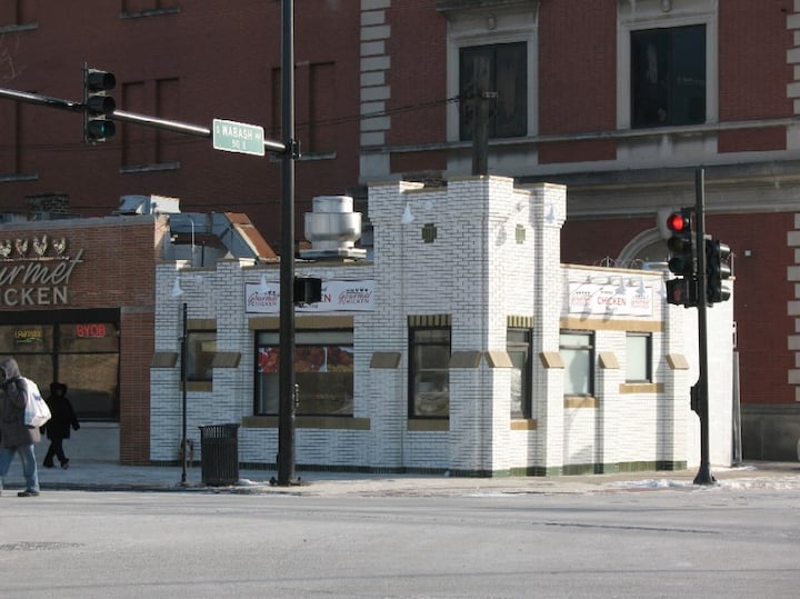 Check Out This Landmarked White Castle Building In South Loop