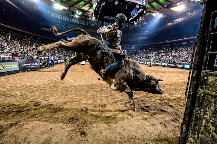 Riding the Beast For 8 Seconds: PBR Unleash The Beast Returns to Rosemont