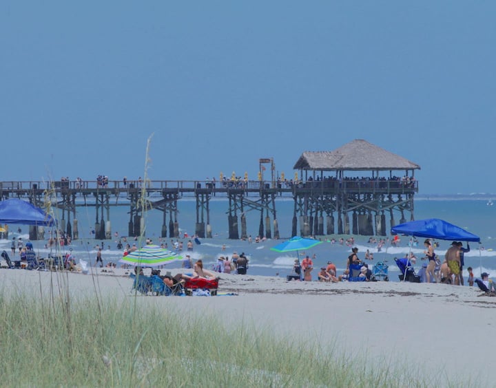 A Jimmy Buffett Song In Real Life At Cocoa Beach Pier