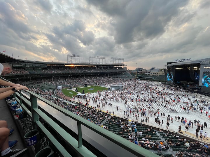 Guns N' Roses Slash Through 28 Songs At Wrigley Field