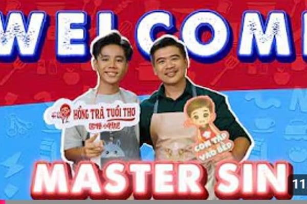 Con tập vào bếp