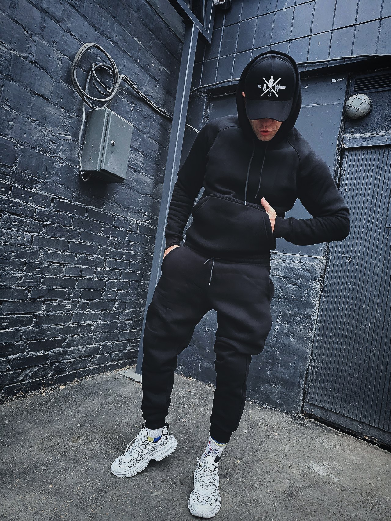 Спортивний костюм зимовий BRAVE капішон чорний