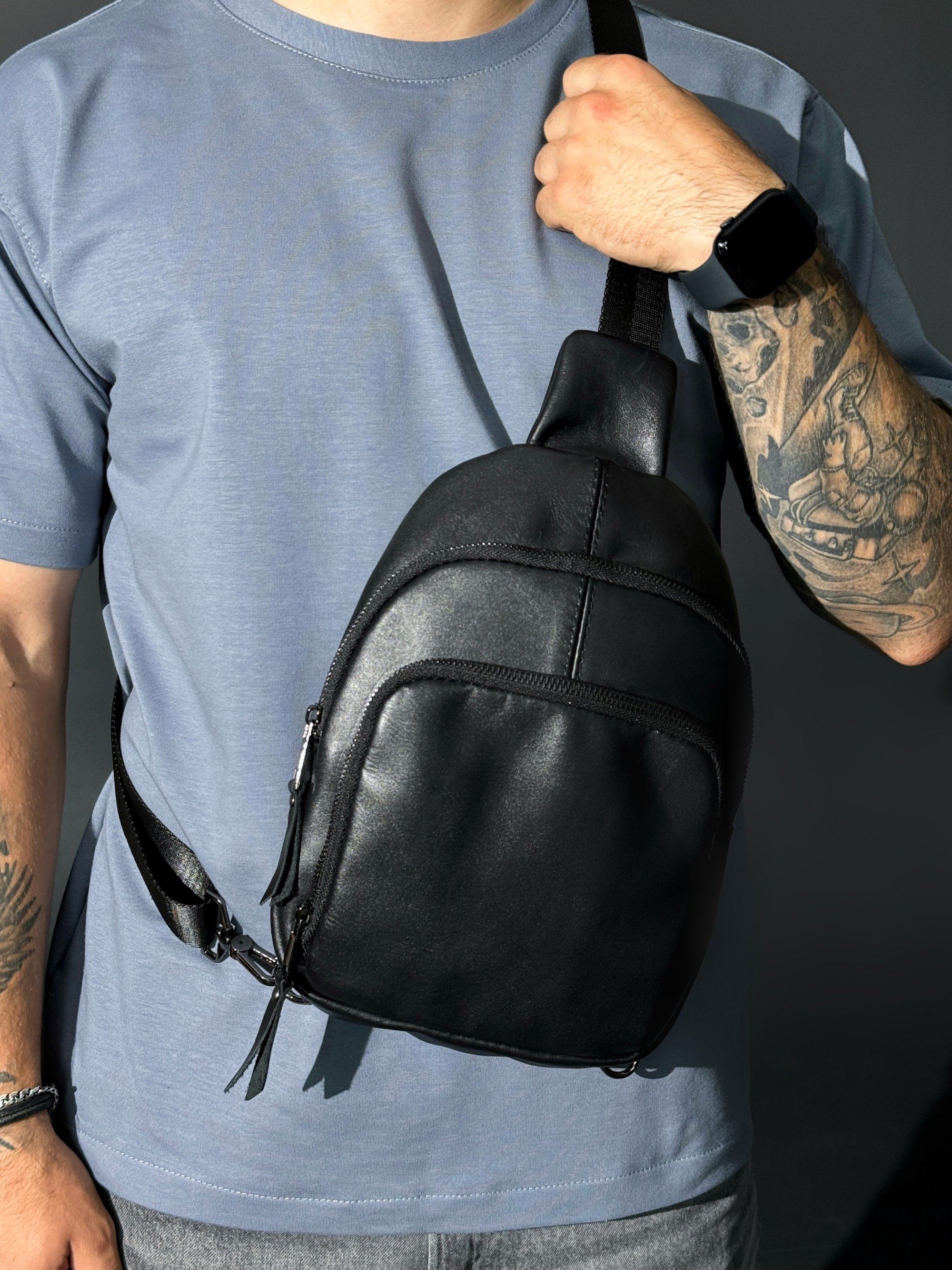 Шкіряна сумка слінг через плече чорна SKILL